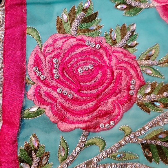 Handmade in INDIA embroidered crystals silk SARI M - Picture 4 of 9
